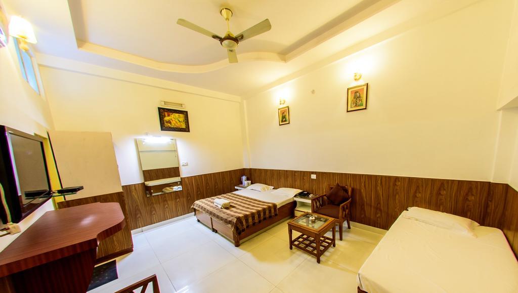 Hotel Solitaire Agra  Exterior photo